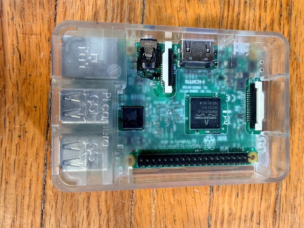 Raspberry Pi 3 Model B 1GB Single Board Computer with Clear Case